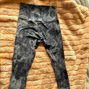 Black tie dye lululemon worn once size 6